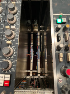 Photo de galerie - Réparation et entretien de tranches de console NEVE