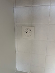 Photo de galerie - Pose de prises avec usb c