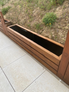 Photo de galerie - Fabrication bac à fleurs