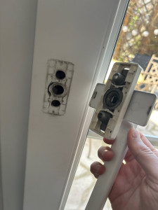 Photo de galerie - Poigne cassé 