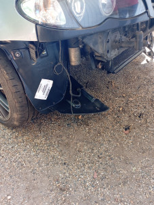 Photo de galerie - Pose d'un nouveau pare boue 
