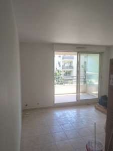 Photo de galerie - Application peinture au pistolet airless, excellente finition, fourniture de peinture qualité pro ( zolpan , seigneurie, caparol,etc....)