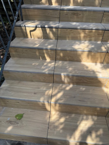 Photo de galerie - Le carrelage sur l’escalier