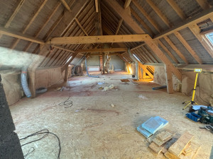 Photo de galerie - Début d’un aménagement de combles ( pose du plancher avec bande résiliante)
