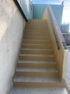 Photo de galerie - Enduit couleur escalier avec pose de carrelage