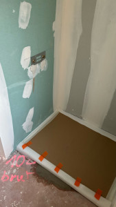 Photo de galerie - Installation d’un receveur de douche et alimentation eau chaud eau froide