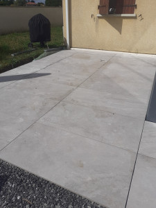 Photo de galerie - Carrelage terrasse sur plots