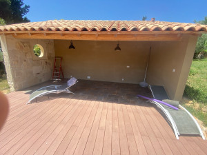 Photo de galerie - Cuisine d’été et terrasse en composite 