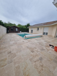 Photo de galerie - Terrasse travertin 