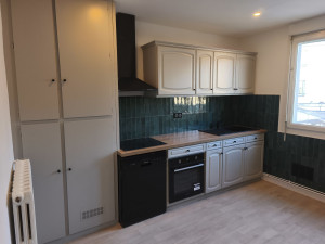 Photo de galerie - Peinture mur est meuble cuisine +carrelage