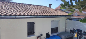 Photo de galerie - Pose gouttière en zinc 