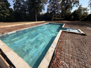 Photo de galerie - Carrelage totale de la piscine 