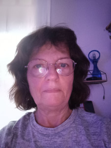 Photo de galerie - Dame de compagnie, Couture,aide à la personne, auxiliaire de vie...