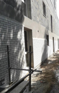 Photo de galerie - Carrelage extérieur de bâtiment.