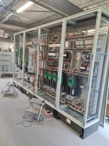 Photo de galerie - Câbleuse d'armoires électrique 