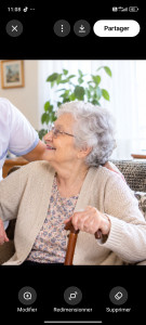 Photo de galerie - « Accompagnement et aide au quotidien auprès des personnes âgées : aide aux repas, courses, rangement et entretien du logement. »