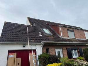 Photo de galerie - Remplacement velux & nettoyage toiture 