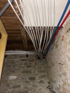 Photo de galerie - Alimentation de tube multicouche sur nourrice 