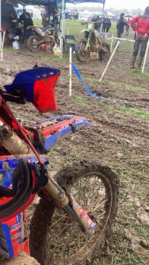 Photo de galerie - Assistance mécanique sur une course d’endurance 