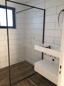 Photo de galerie - Bricolage et multi services