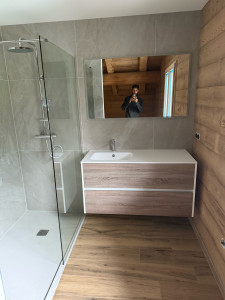 Photo de galerie - Meuble vasque, salle de bain tout complet