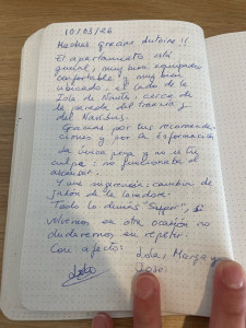 Photo de galerie - Client très contente pour le nettoyage sur Airbnb je recommande fortement 