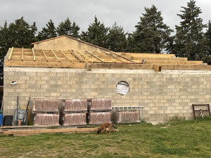 Photo de galerie - Agrandissement avec électricité plomberie pose de fenêtres et baie vitrée et isolation. 