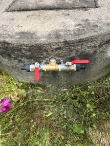 Photo de galerie - Mise en place d’une pompe dans un puit pour arrosage d’un jardin 