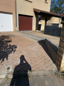 Photo de galerie - Création d’un mur en parpaing a bancher et reprise de paver 