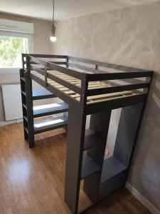 Photo de galerie - Montage de tous types de meubles : lits, armoires, commodes, tables, meubles de cuisine, etc. Travail soigné et sérieux.
