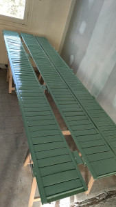 Photo de galerie - Peinture sur volet. Arles sur tech. bois et métal. 