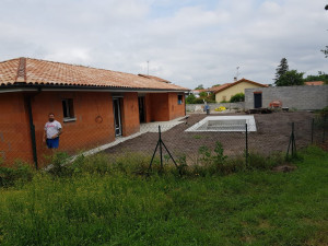 Photo de galerie - Construction d une piscine avec cuisine d'été et pose d aménagement paysager