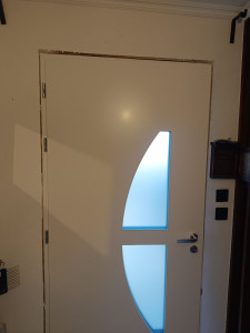 Photo de galerie - Installation d'une porte d'entrée 
