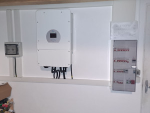 Photo de galerie - Changement tableau électrique et mise en place onduleur photovoltaïque 