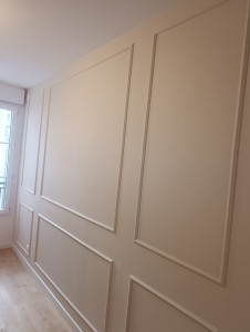 Photo de galerie - Moulures et couleur beige 
