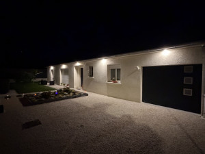 Photo de galerie - Rajout de 5 spot extérieure.