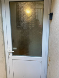 Photo de galerie - Pose porte ,vitre cassé 