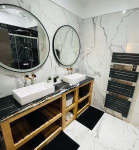 Photo de galerie - Salle de bain nickel 