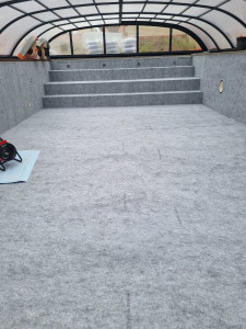 Photo de galerie - Rénovation d'une piscine : pose de la thibaude 