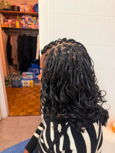 Photo de galerie - Fulani french curl court