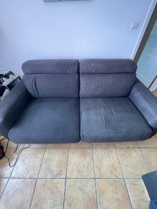 Photo de galerie - Nettoyage de canapé avant/après