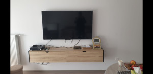 Photo de galerie - Montage d un meuble tv et pose du meuble et de la TV au mur