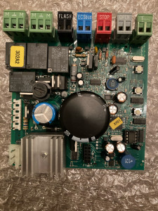 Photo de galerie - Carte de commande portail Nice