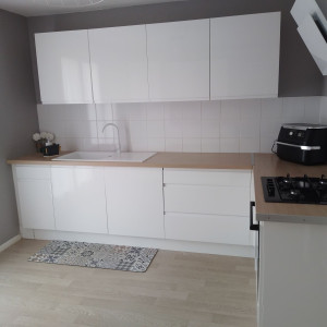 Photo de galerie - Montage meubles cuisine brico dépôt.