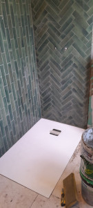 Photo de galerie - Faïence sdb en chevrons 