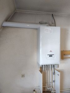 Photo de galerie - Installation de chaudière murale 25kw