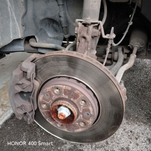 Photo de galerie - Changement plaquette et disques avant.