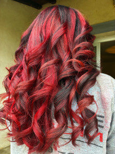 Photo de galerie - Couleur balayage + coiffage wavy