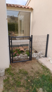 Photo de galerie - Pose cloture avec portillon