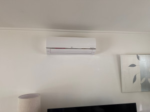 Photo de galerie - Installation mise en service et entretien de pompe à chaleur air/air